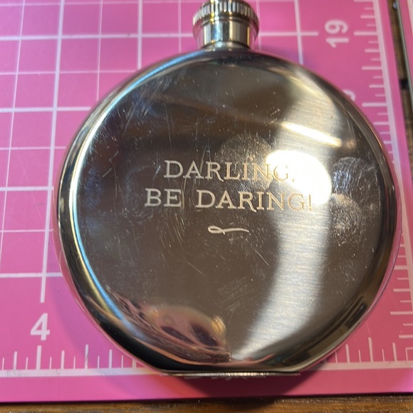 New, small Flask - Picture 9 of 11